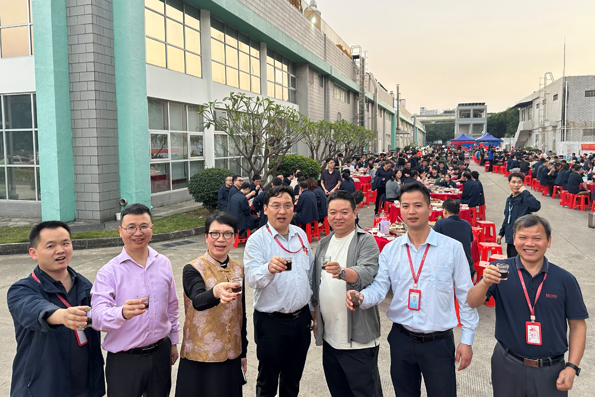 在J9集团国际站，我们这样过个暖心年！